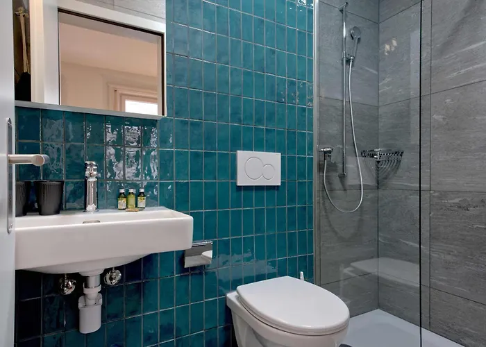 Bank House M 302 - Griwa Rent *